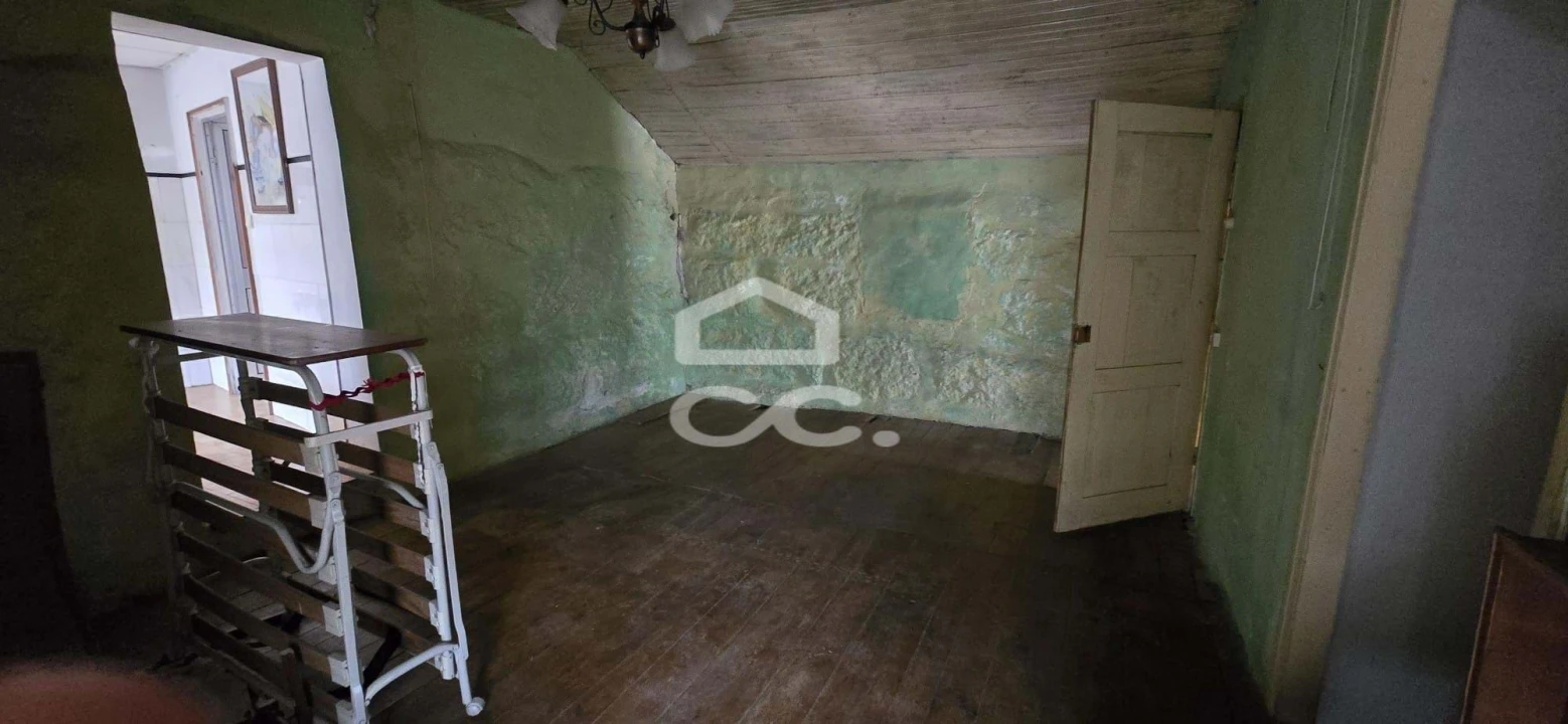 Moradia T2 para Venda em Selho (São Jorge) Foto 10