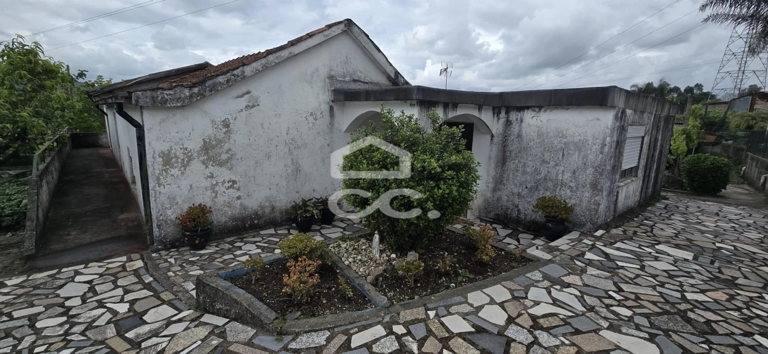 Moradia T2 para Venda em Selho (São Jorge) Foto 3