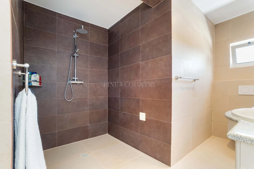 Moradia T4 para Venda em Tavira (Santa Maria e Santiago) Foto 27