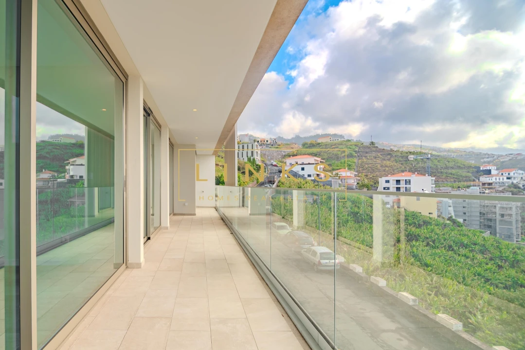 Apartamento T3 para Venda em Estreito de Camara de Lobos Foto 29