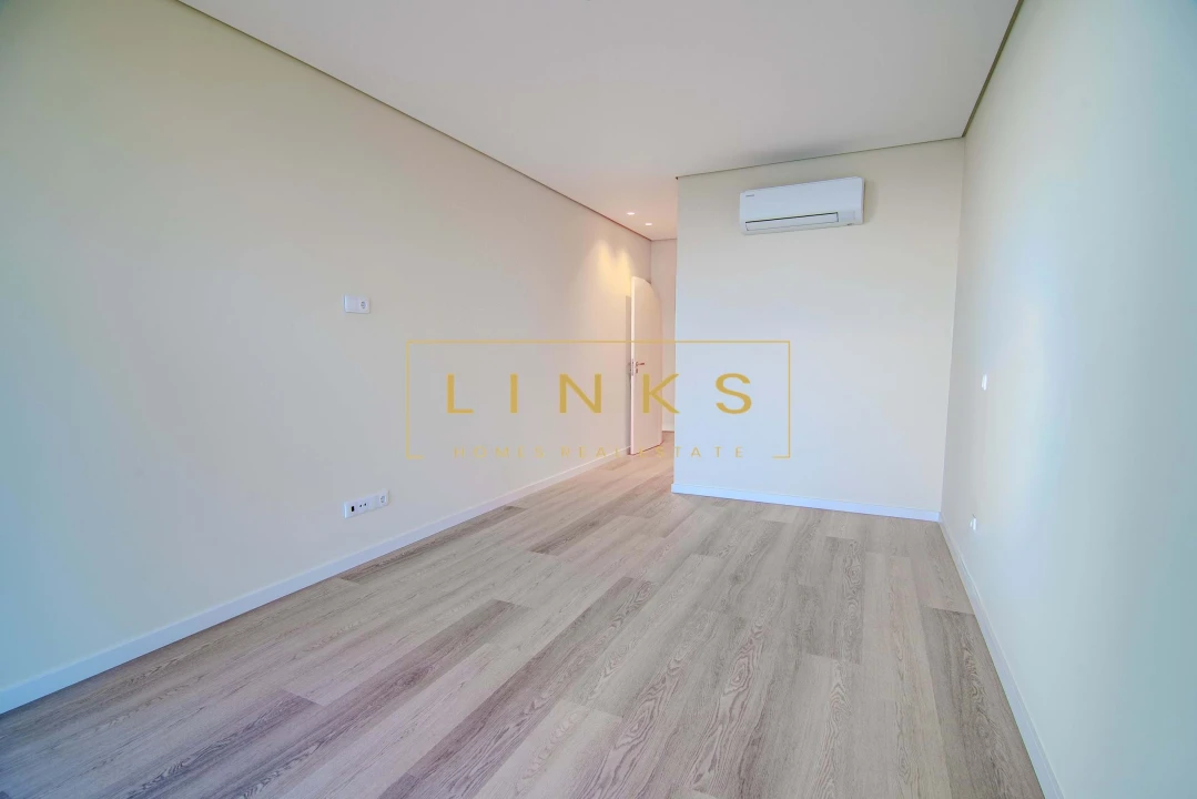 Apartamento T3 para Venda em Estreito de Camara de Lobos Foto 20