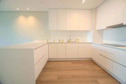 Apartamento T3 para Venda em Estreito de Camara de Lobos