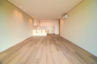 Apartamento T3 para Venda em Estreito de Camara de Lobos