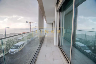 Apartamento T3 para Venda em Estreito de Camara de Lobos