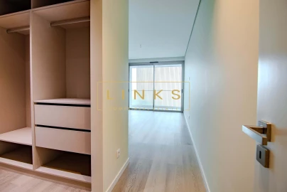 Apartamento T3 para Venda em Estreito de Camara de Lobos