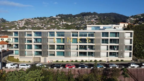 Apartamento T3 para Venda em Estreito de Camara de Lobos