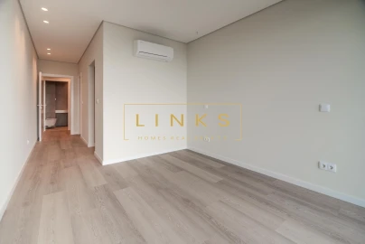 Apartamento T3 para Venda em Estreito de Camara de Lobos