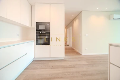 Apartamento T3 para Venda em Estreito de Camara de Lobos