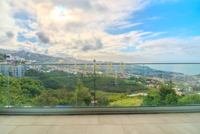 Apartamento T3 para Venda em Estreito de Camara de Lobos