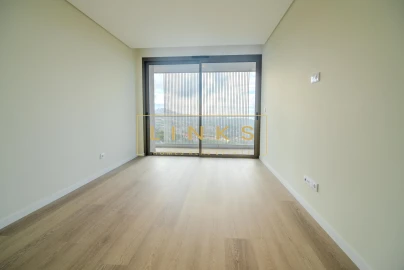 Apartamento T3 para Venda em Estreito de Camara de Lobos