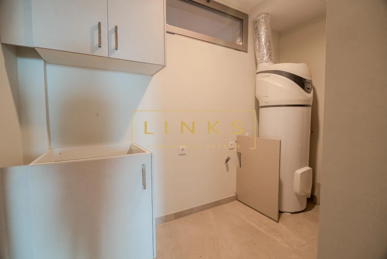 Apartamento T3 para Venda em Estreito de Camara de Lobos Foto 10