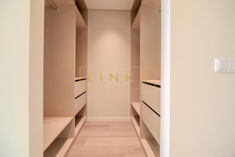 Apartamento T3 para Venda em Estreito de Camara de Lobos Foto 13
