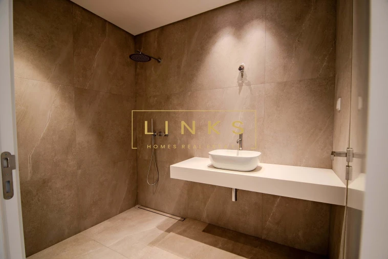 Apartamento T3 para Venda em Estreito de Camara de Lobos Foto 15