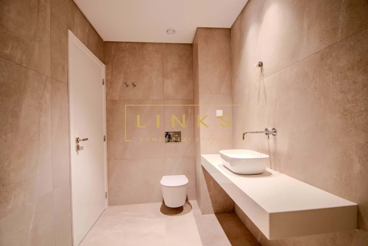 Apartamento T3 para Venda em Estreito de Camara de Lobos Foto 24