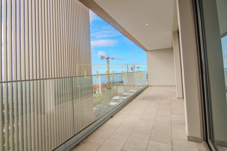 Apartamento T3 para Venda em Estreito de Camara de Lobos Foto 30