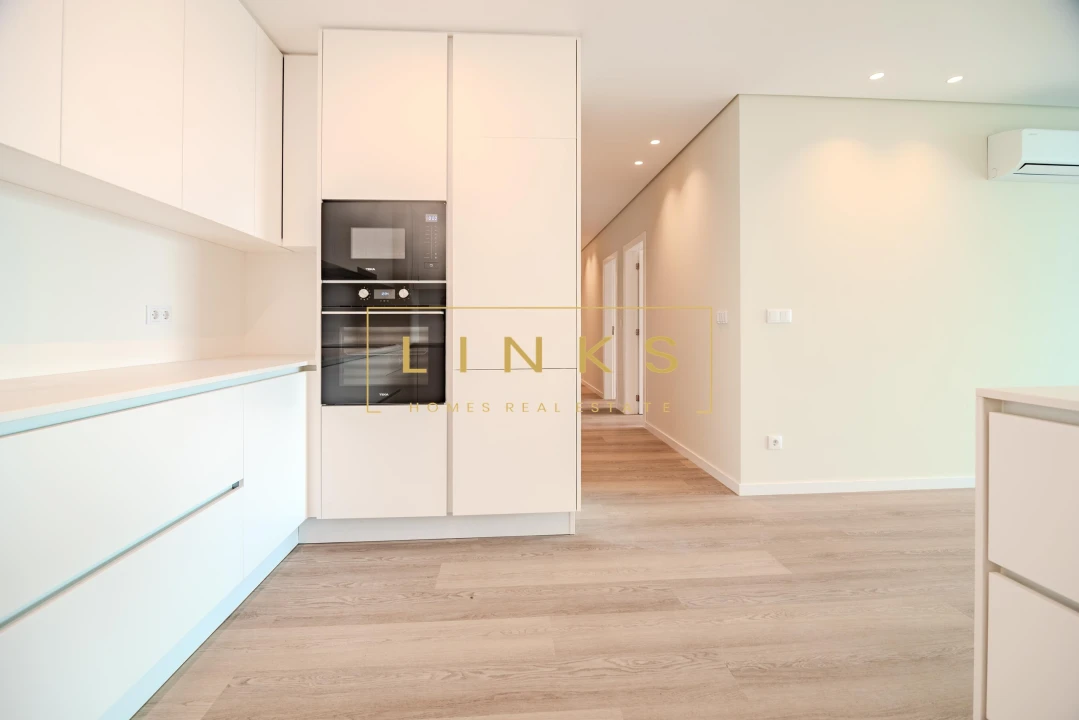 Apartamento T3 para Venda em Estreito de Camara de Lobos Foto 9