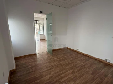 Negócio para Venda em São Domingos de Rana