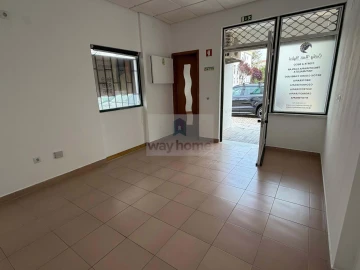 Negócio para Venda em São Domingos de Rana