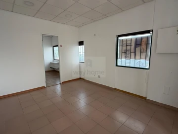 Negócio para Venda em São Domingos de Rana