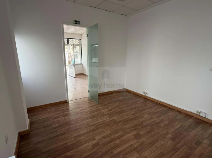 Negócio para Venda em São Domingos de Rana Foto 10