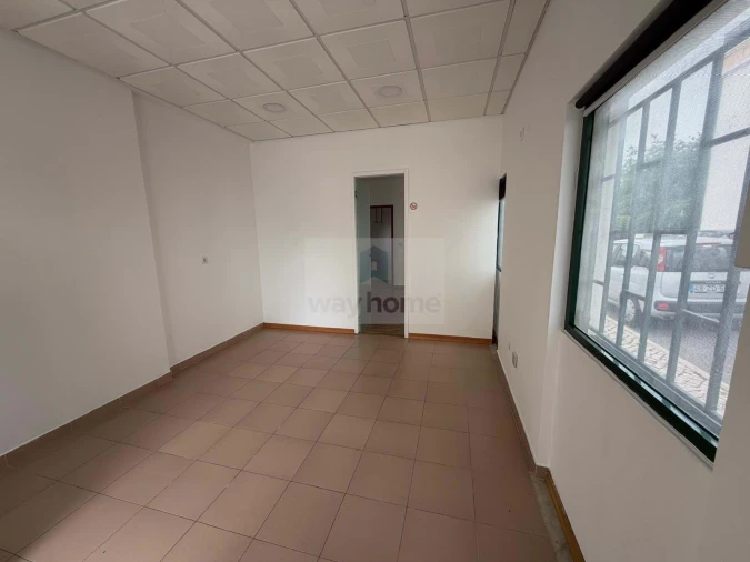 Negócio para Venda em São Domingos de Rana Foto 5