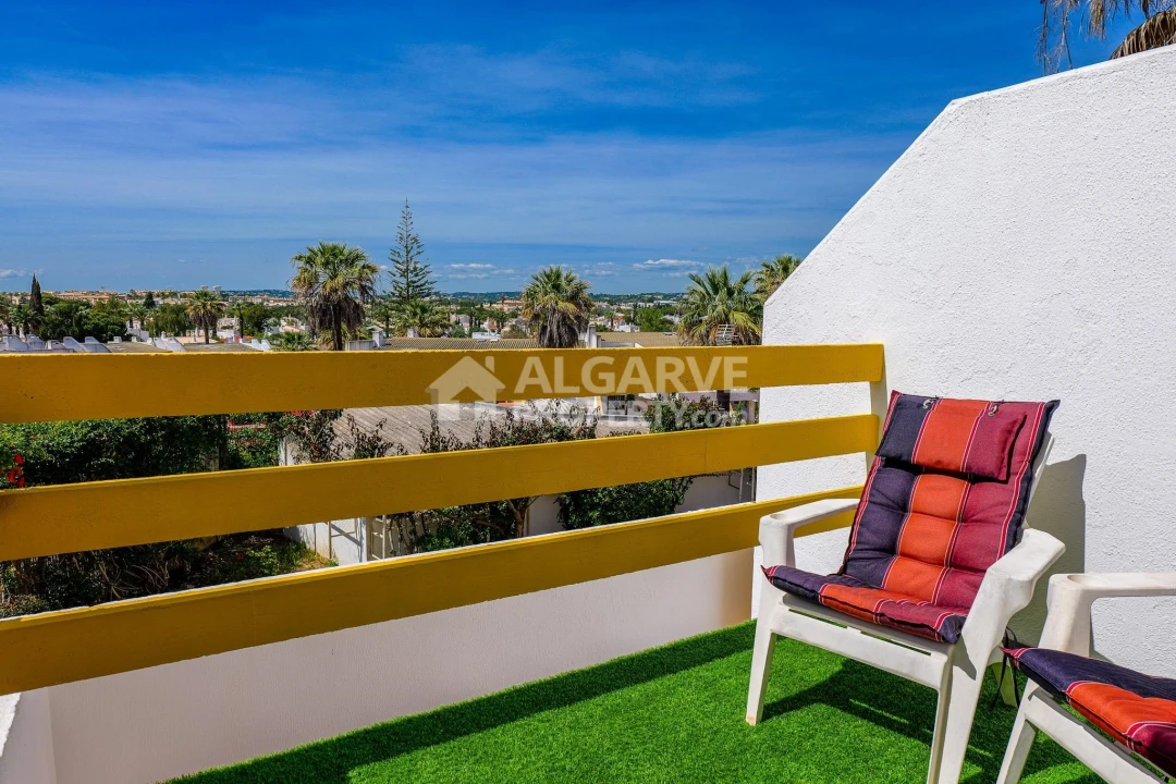 Moradia T3 para Venda em Quarteira Foto 18