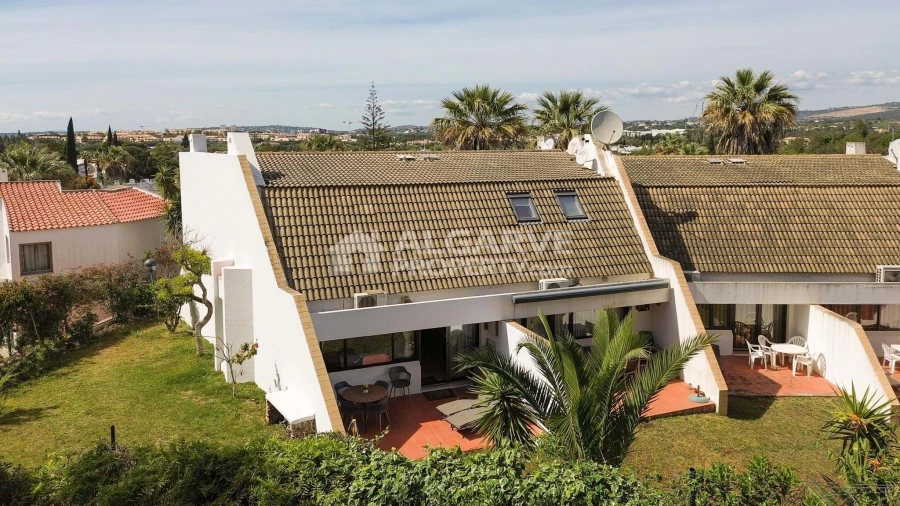 Moradia T3 para Venda em Quarteira Foto 7