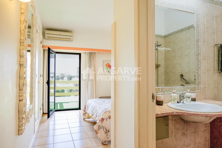 Moradia T3 para Venda em Quarteira Foto 13