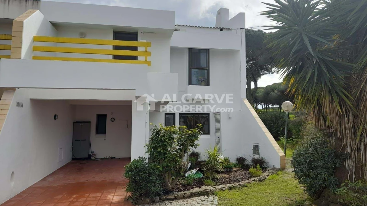 Moradia T3 para Venda em Quarteira Foto 1