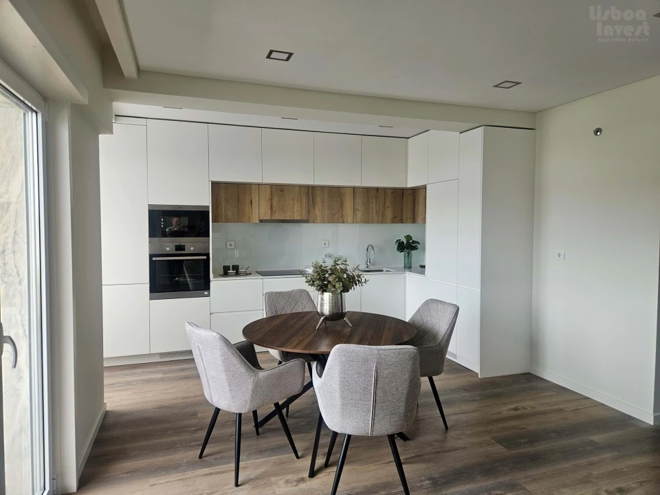 Apartamento T3 para Venda em Benfica Foto 2