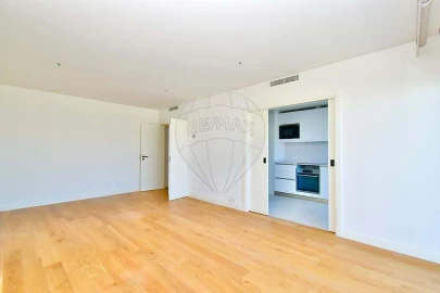 Apartamento T3 para Venda em Algés, Linda-A-Velha e Cruz Quebrada-Dafundo