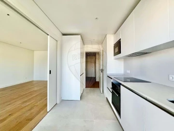 Apartamento T3 para Venda em Algés, Linda-A-Velha e Cruz Quebrada-Dafundo