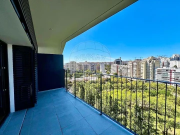 Apartamento T3 para Venda em Algés, Linda-A-Velha e Cruz Quebrada-Dafundo