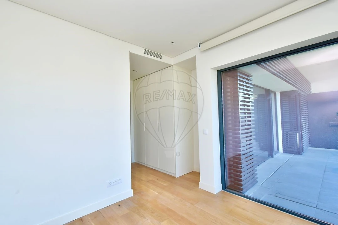 Apartamento T3 para Venda em Algés, Linda-A-Velha e Cruz Quebrada-Dafundo Foto 11