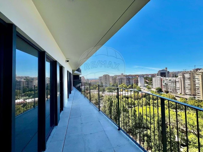 Apartamento T3 para Venda em Algés, Linda-A-Velha e Cruz Quebrada-Dafundo Foto 2