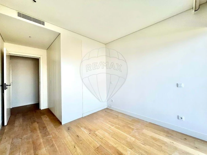 Apartamento T3 para Venda em Algés, Linda-A-Velha e Cruz Quebrada-Dafundo Foto 17