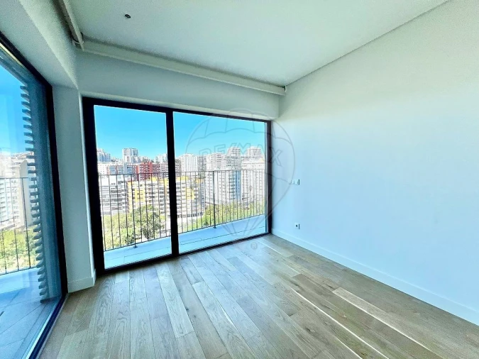 Apartamento T3 para Venda em Algés, Linda-A-Velha e Cruz Quebrada-Dafundo Foto 12