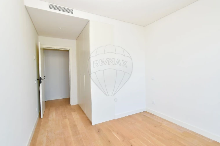 Apartamento T3 para Venda em Algés, Linda-A-Velha e Cruz Quebrada-Dafundo Foto 14