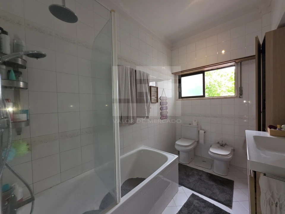 Apartamento T2 para Venda em Carnaxide e Queijas Foto 17