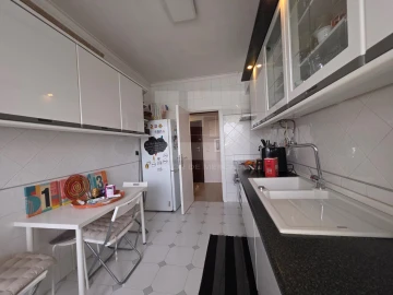 Apartamento T2 para Venda em Carnaxide e Queijas