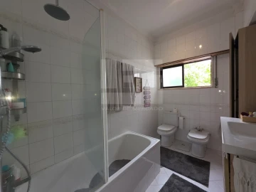 Apartamento T2 para Venda em Carnaxide e Queijas