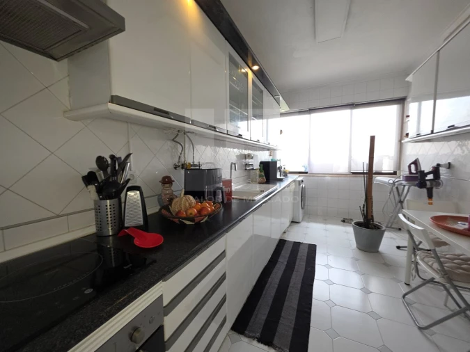 Apartamento T2 para Venda em Carnaxide e Queijas Foto 6