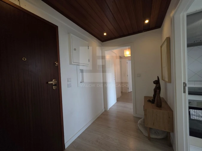 Apartamento T2 para Venda em Carnaxide e Queijas Foto 9