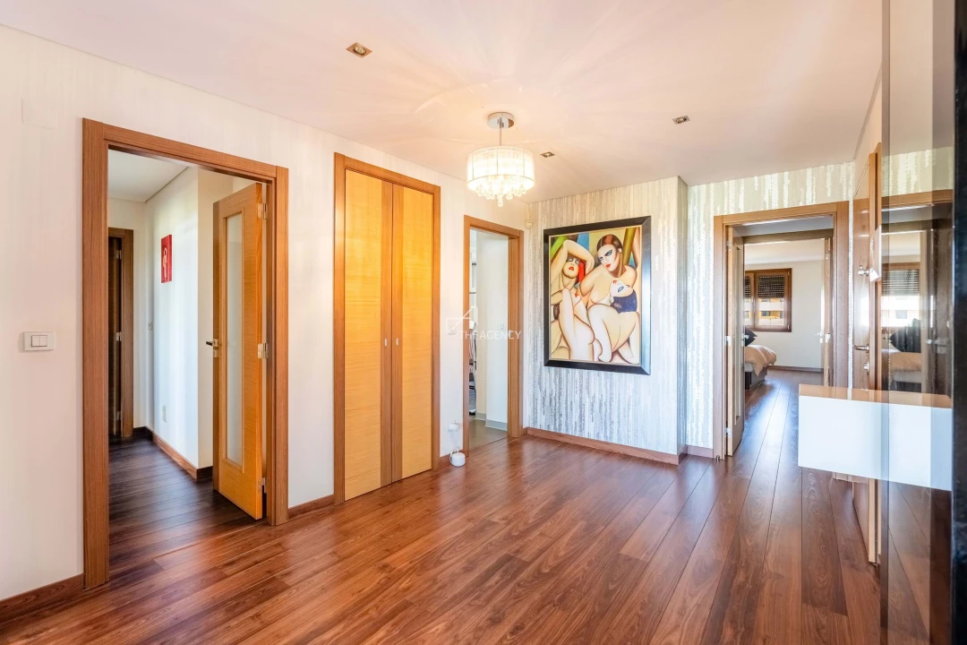 Apartamento T4 para Venda em Loures Foto 6