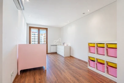 Apartamento T4 para Venda em Loures