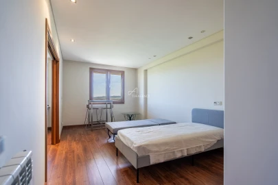 Apartamento T4 para Venda em Loures