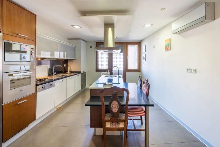 Apartamento T4 para Venda em Loures Foto 10