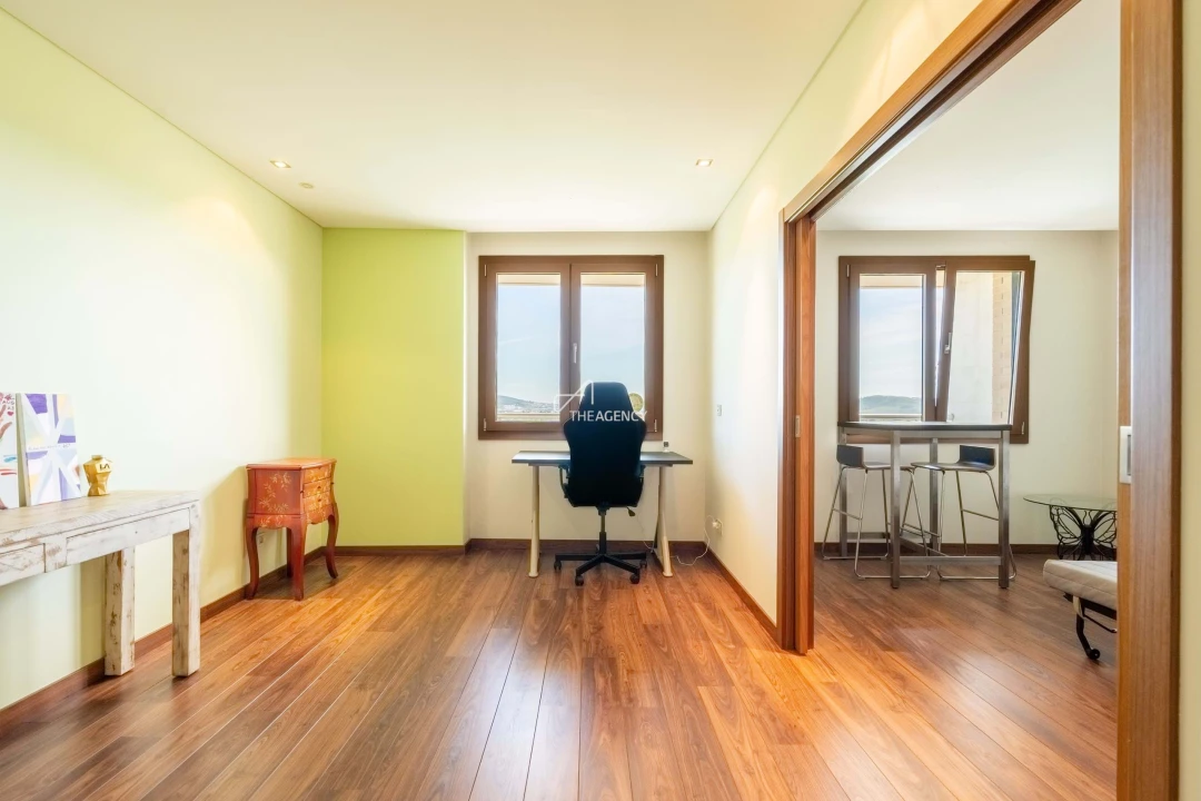 Apartamento T4 para Venda em Loures Foto 25