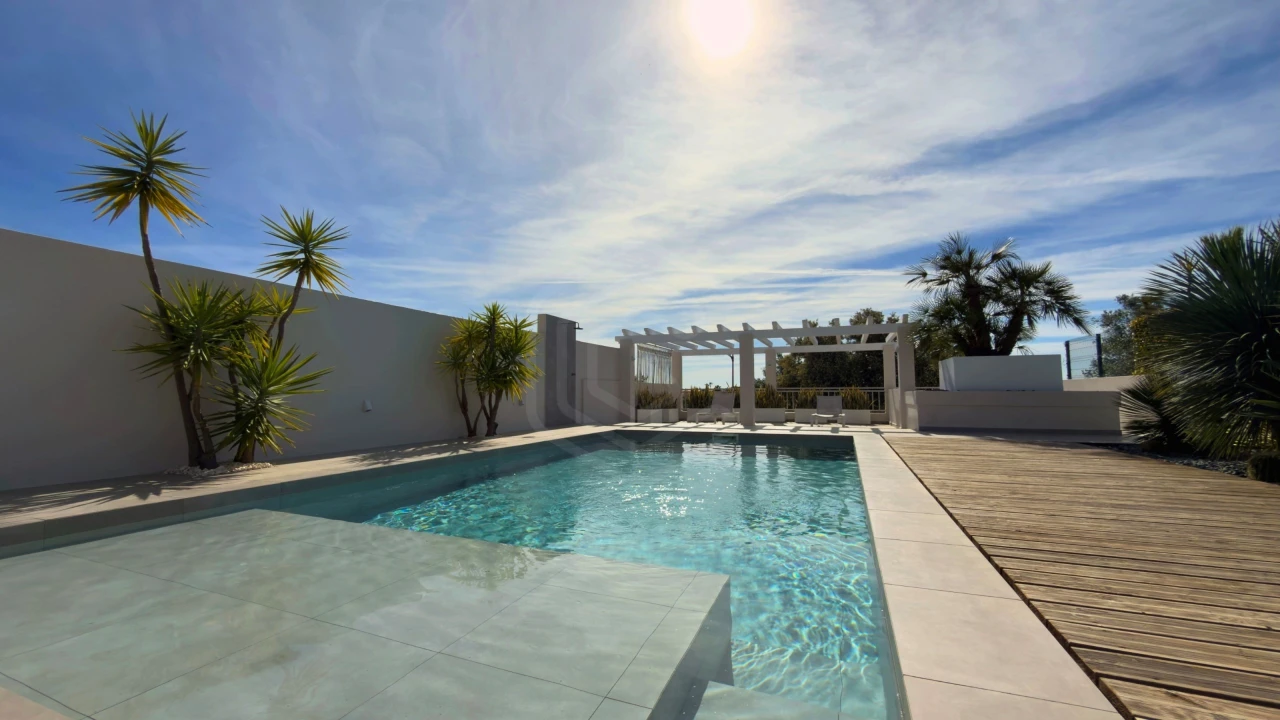 Moradia T4 para Venda em Quarteira Foto 2