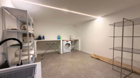 Moradia T4 para Venda em Quarteira